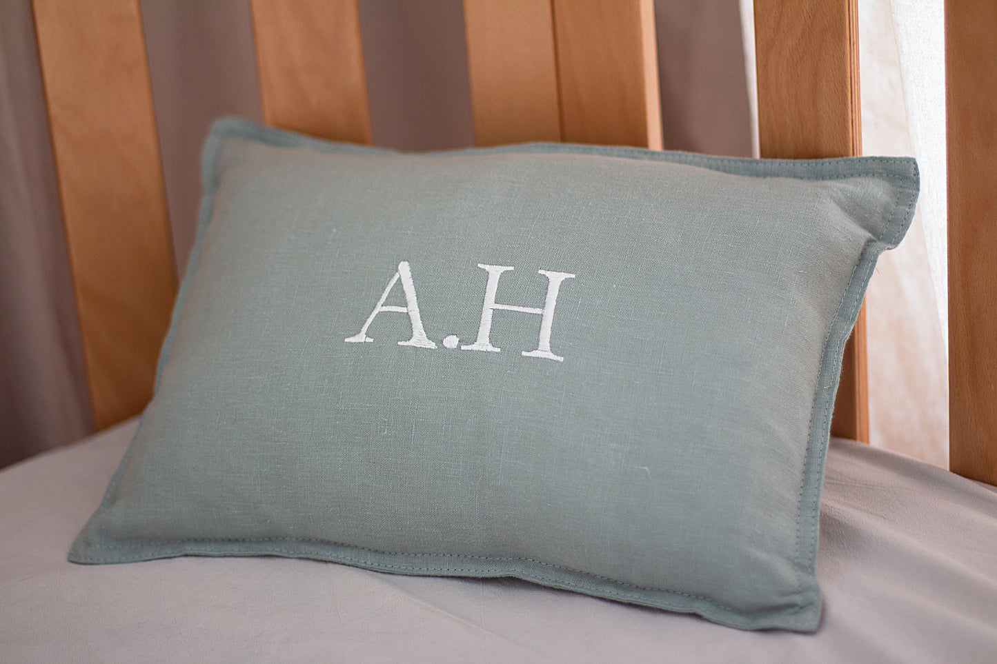 100% LINEN INITIAL PILLOW